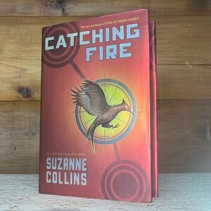 Catching Fire, Suzanne Collins